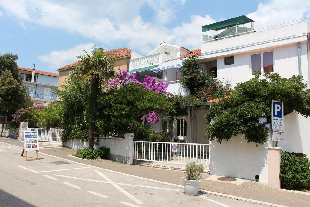 Apartments Suri Vodice Luaran gambar