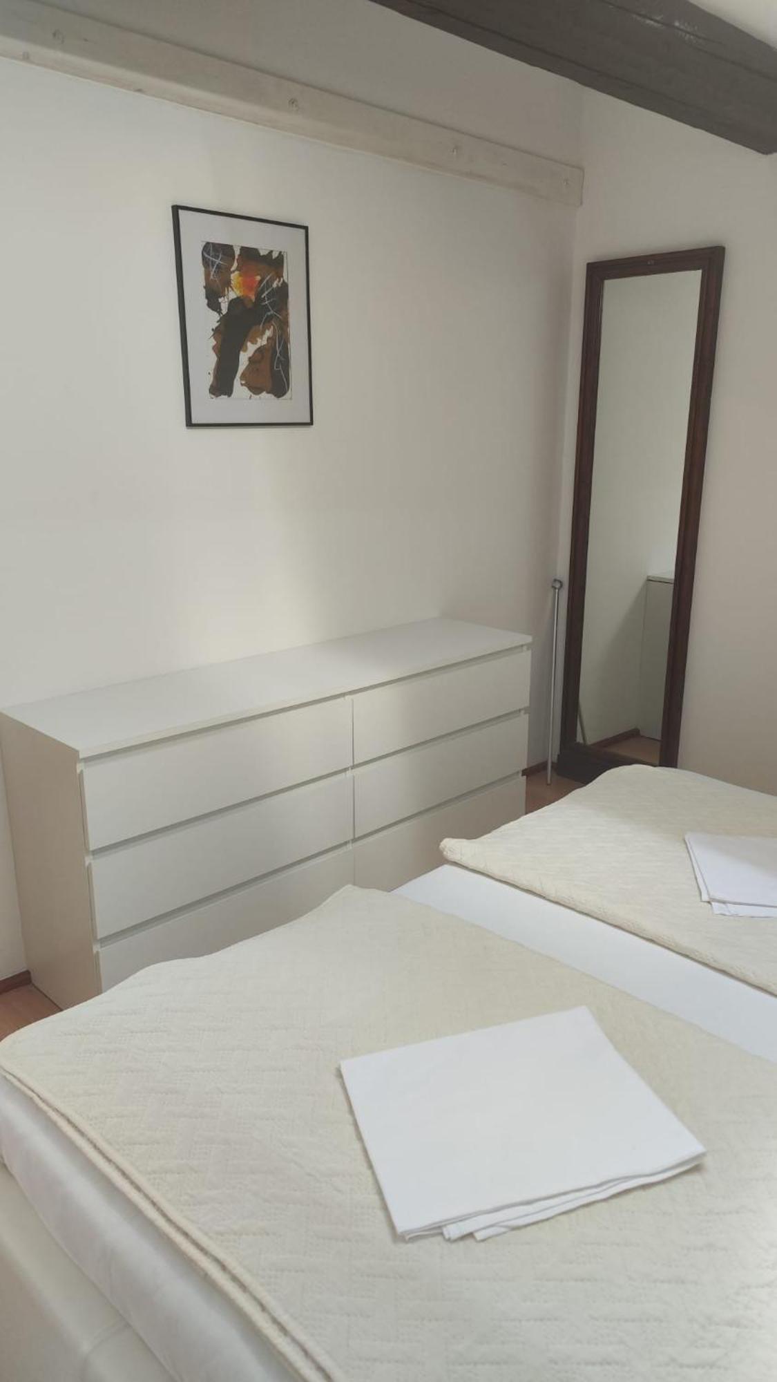 Apartments Suri Vodice Luaran gambar