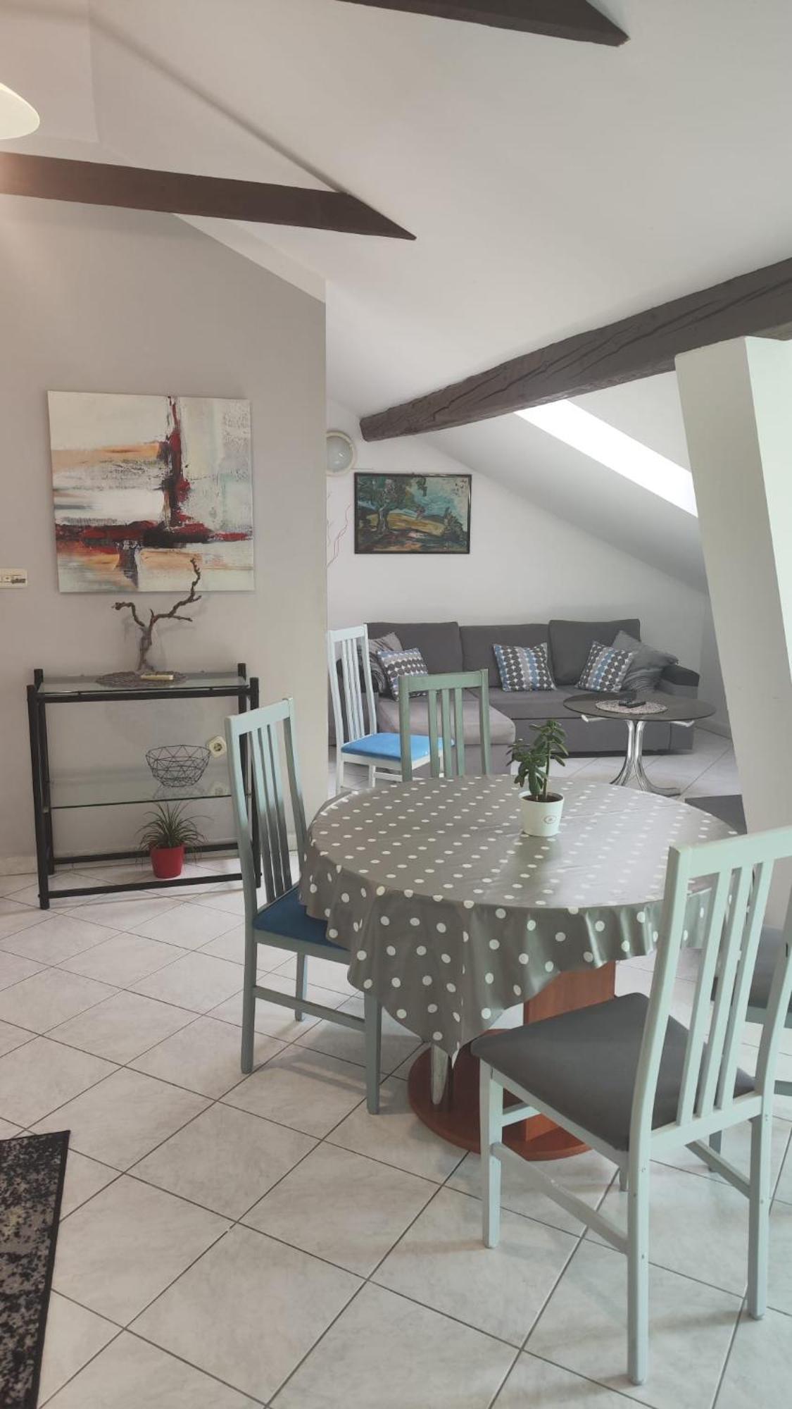 Apartments Suri Vodice Luaran gambar